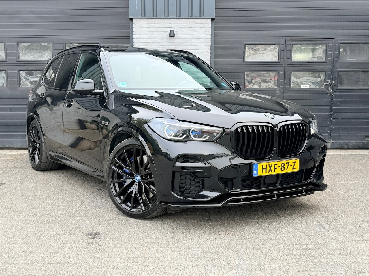 BMW X5 - XDrive45e High Executive, Bowers & Wilkins, Pano, Luchtvering - AutoWereld.nl
