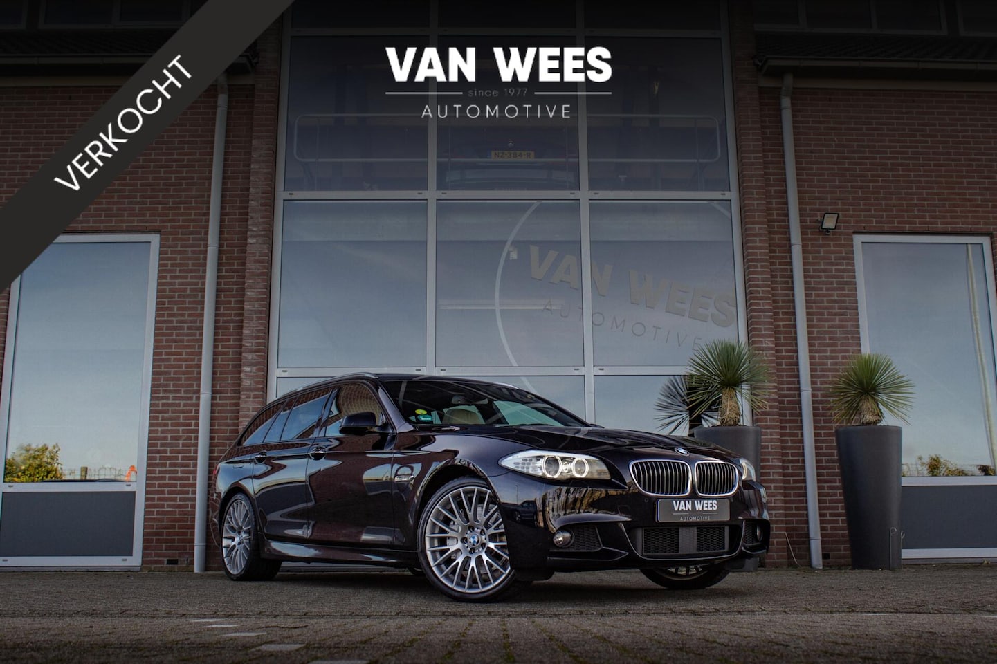 BMW 5-serie Touring - 535d High Executive M-sport | Innovation Pack | Soft Close | Adapt. Cruise | Xenon | Head- - AutoWereld.nl
