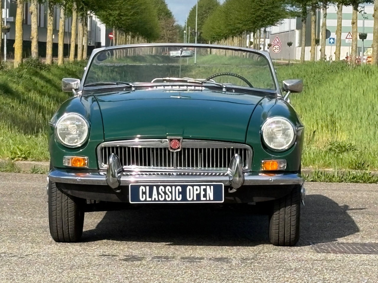 MG B type - 1.8 Roadster Overdrive - AutoWereld.nl