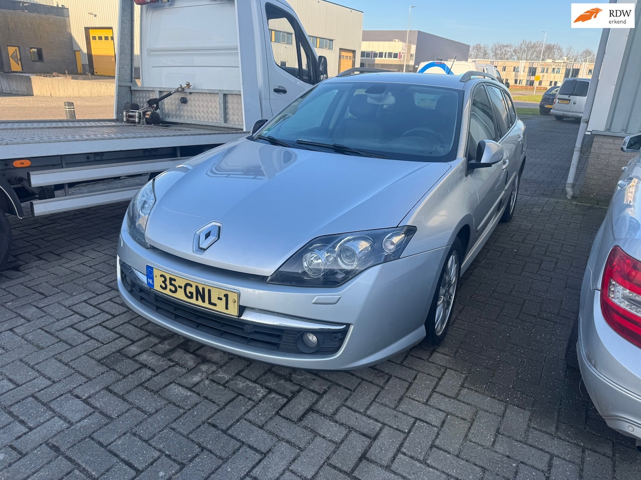 Renault Laguna Estate - 2.0 dCi Initiale EXPORT MOTOR START NIT - AutoWereld.nl