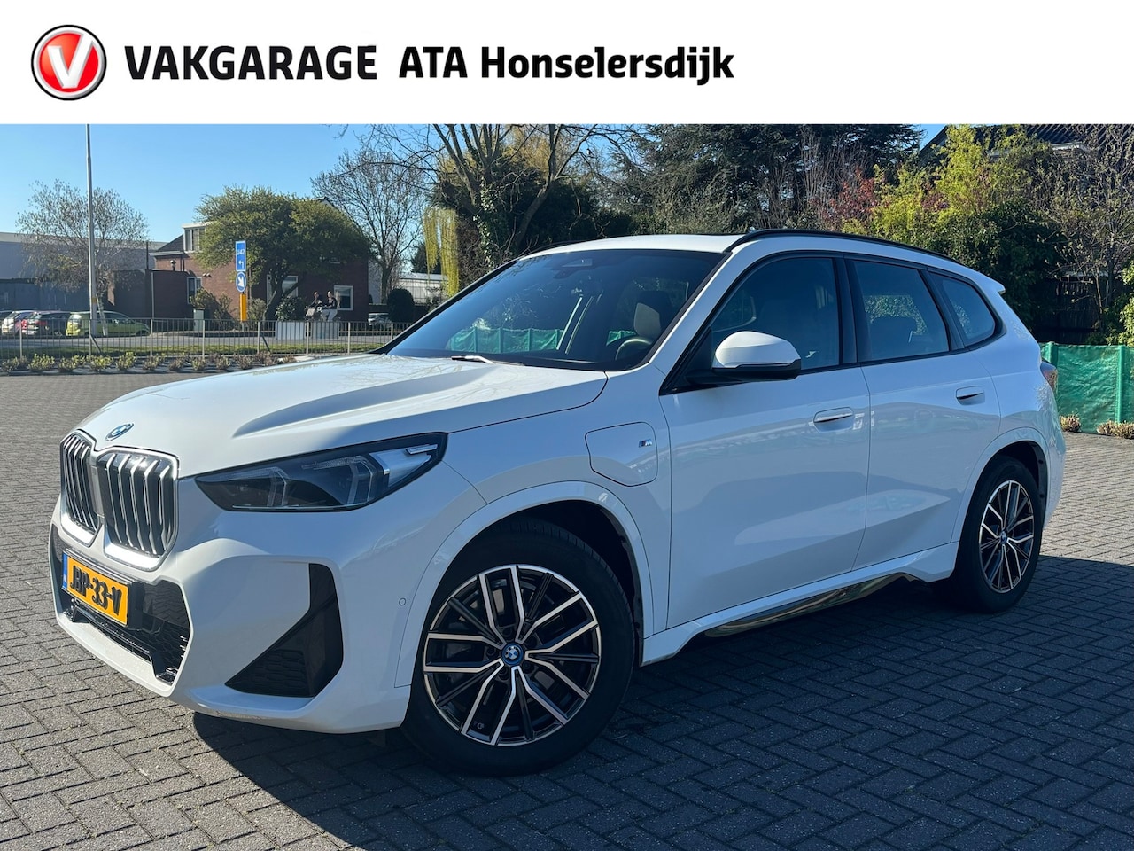 BMW X1 - XDrive30e M-Sport | Glazen Panoramadak | Stoelverwarming | Trekhaak | - AutoWereld.nl