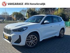 BMW X1 - XDrive30e M-Sport | Glazen Panoramadak | Stoelverwarming | Trekhaak |
