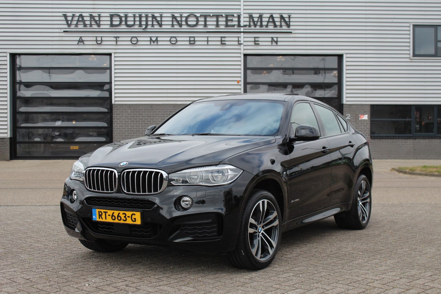 BMW X6 - xDrive40d High Executive / M Sport / B&O / Schuifdak / HUD - AutoWereld.nl