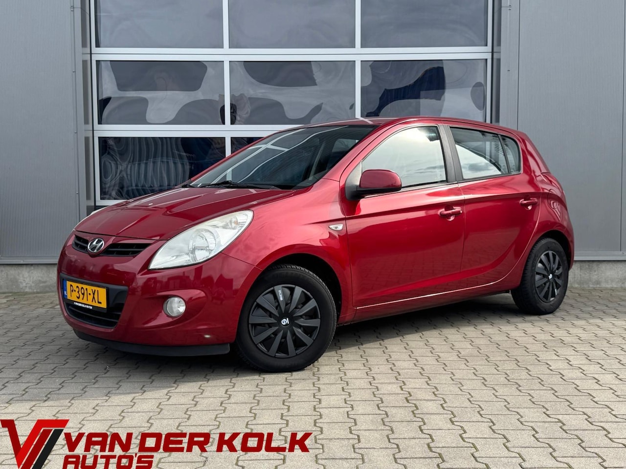 Hyundai i20 - 1.2i DynamicVersion | Airco | Stoelverwarming - AutoWereld.nl