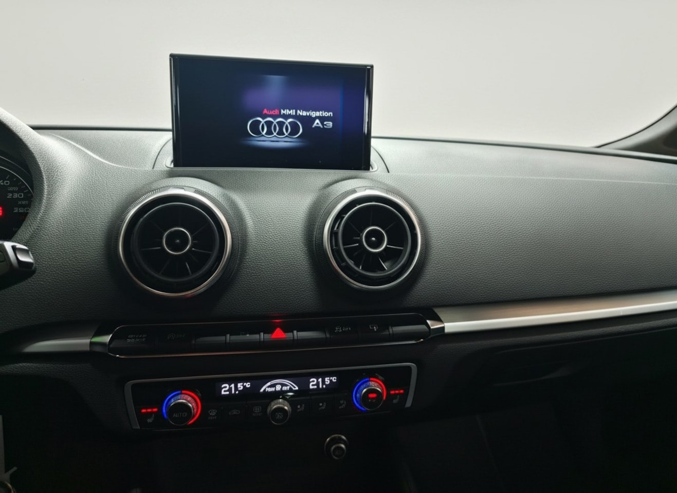 Audi A3 Sportback - 1.4 TFSI CoD S-Line, Trekhaak, Led, Clima, Cruise, PDC, Stoelverwarming, NW APK
