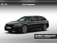 BMW 5-serie Touring - 530e xDrive Business Edition Plus | Panoramadak | Head-Up Display | Trekhaak | Memory Seat