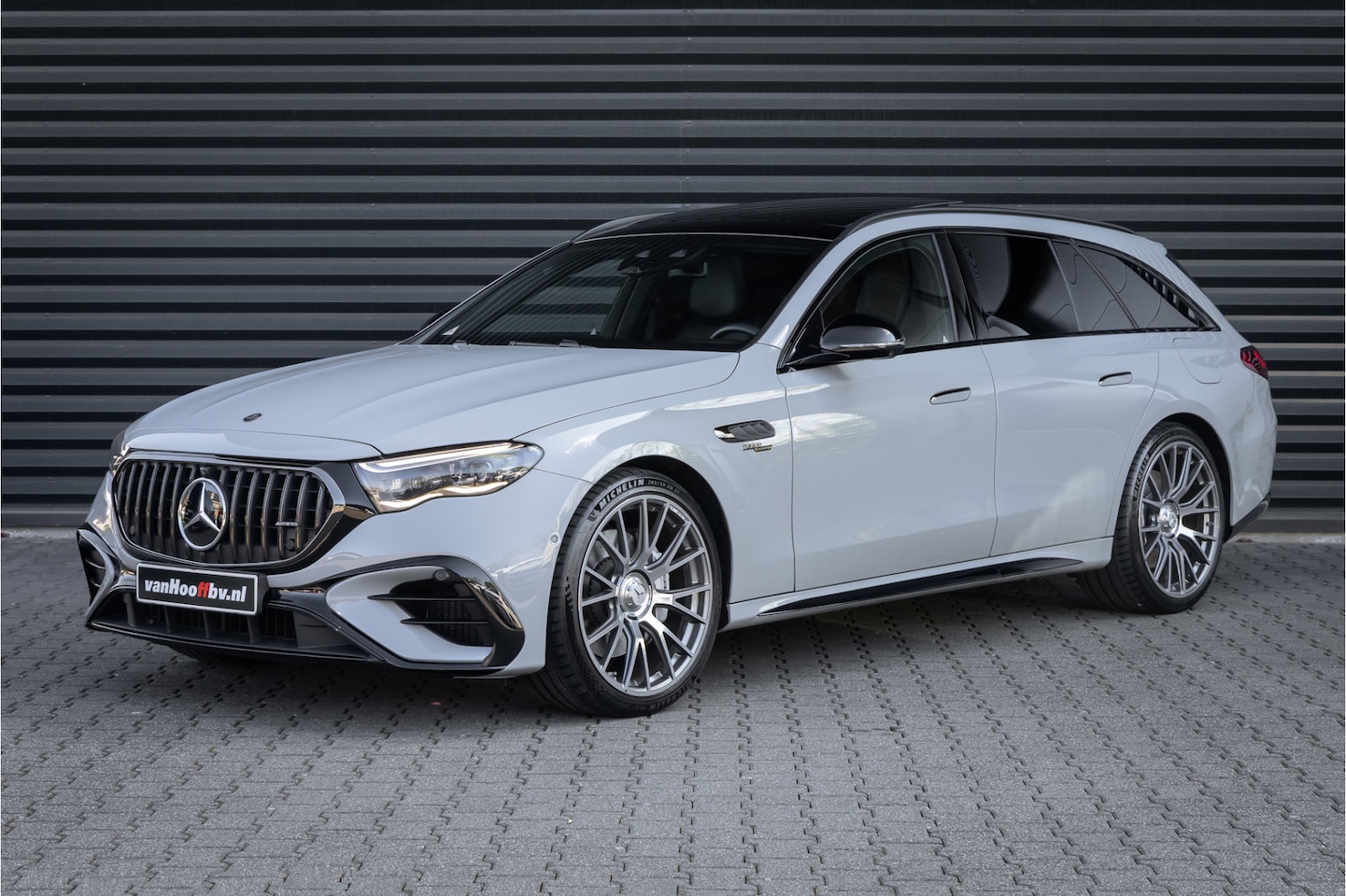 Mercedes-Benz E-klasse Estate - AMG 53 4MATIC+ Nightpakket II - Achteras sturing - AutoWereld.nl