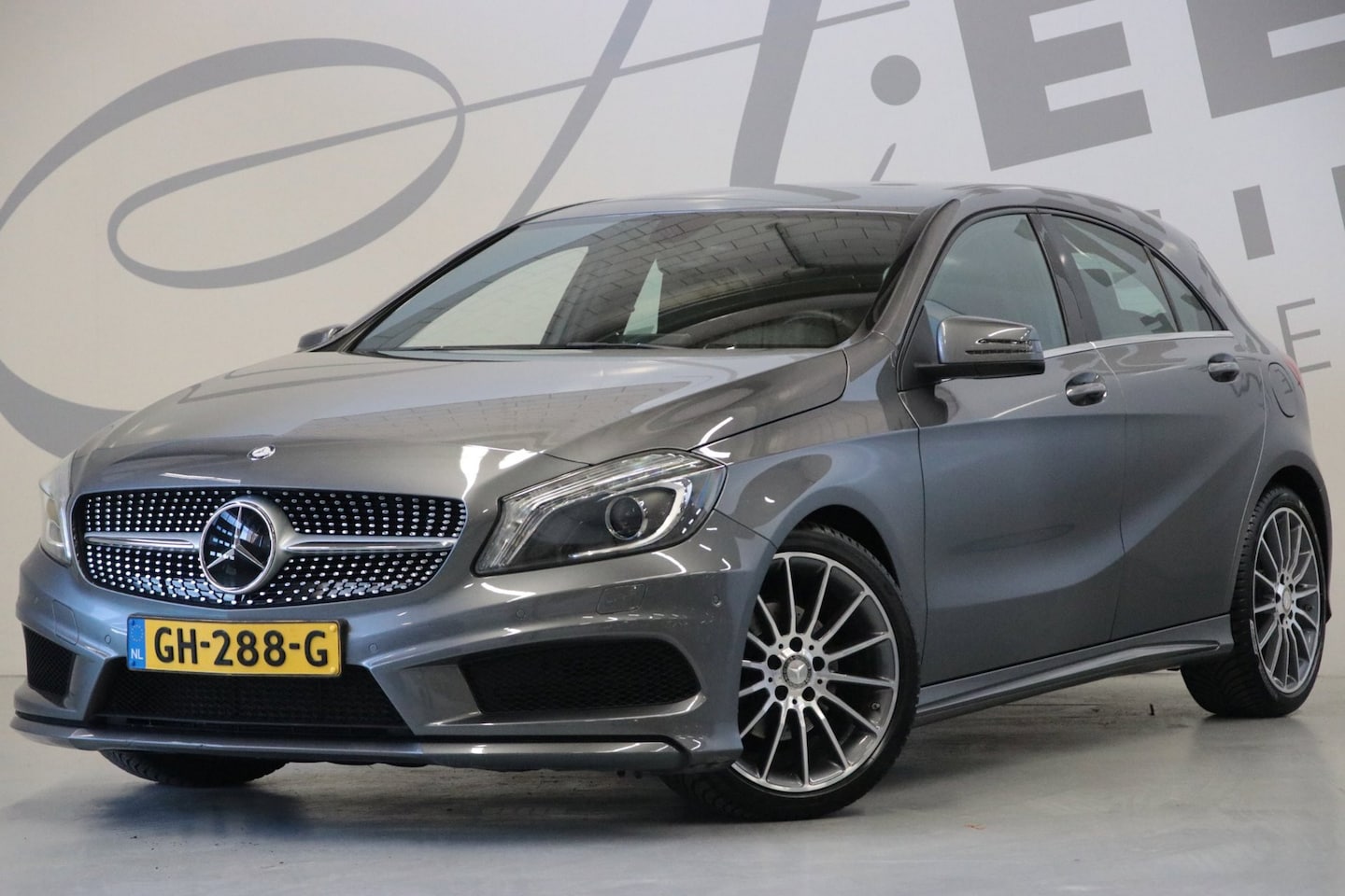 Mercedes-Benz A-klasse - 180 AMG-styling/NAP/Origineel NL - AutoWereld.nl