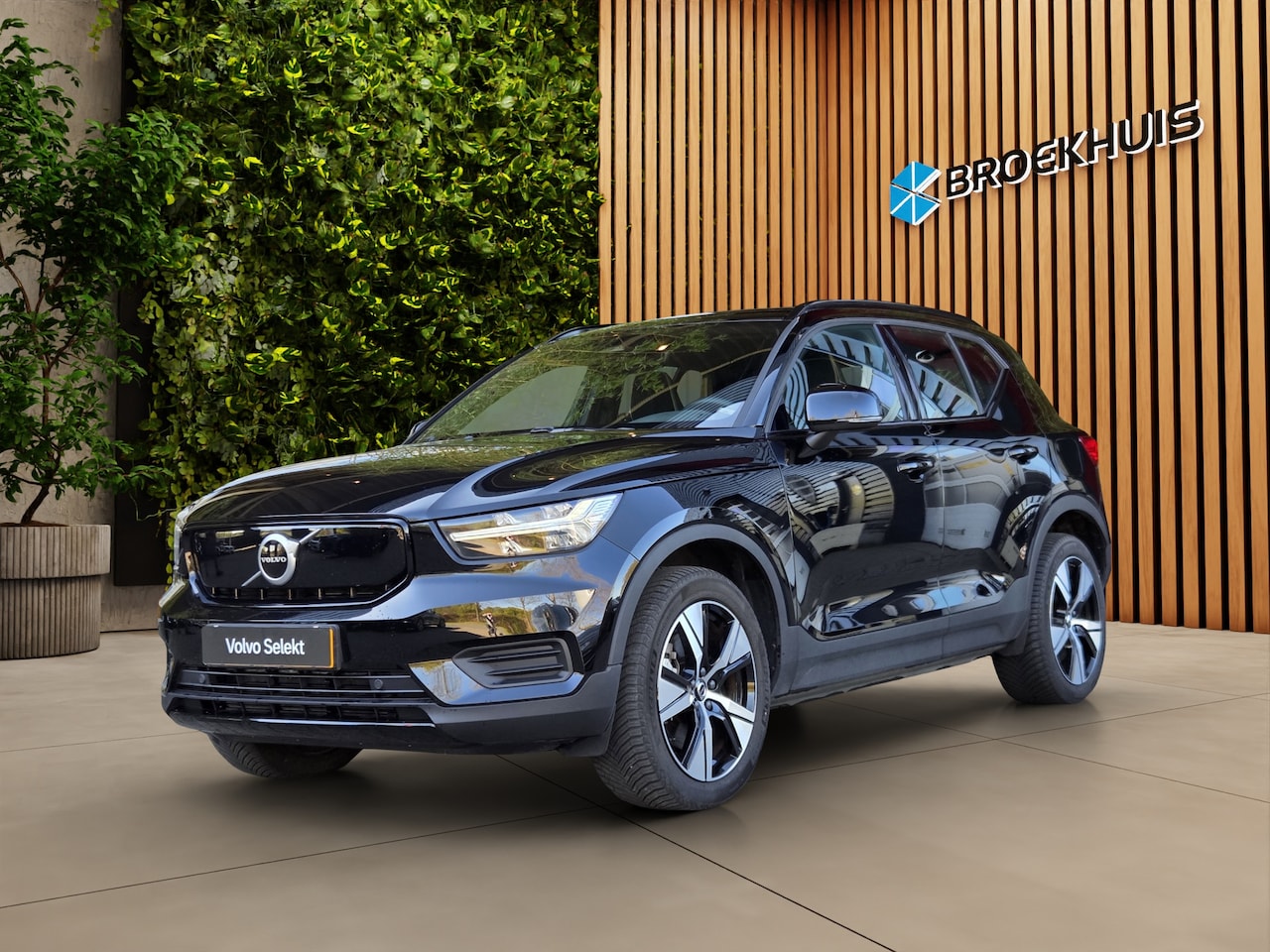 Volvo XC40 - Recharge Core | Stuur/stoelverwarming | Camera | Keyless | CarPlay - AutoWereld.nl