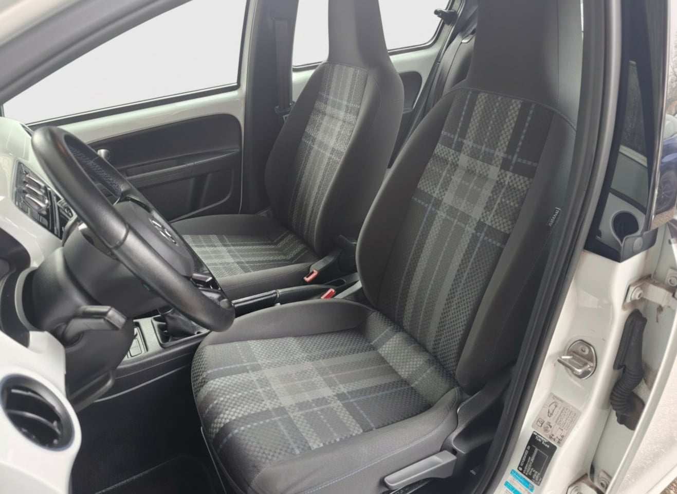 Volkswagen Up! - Club, Airco, LM, CV, EL Ramen. 1e eig