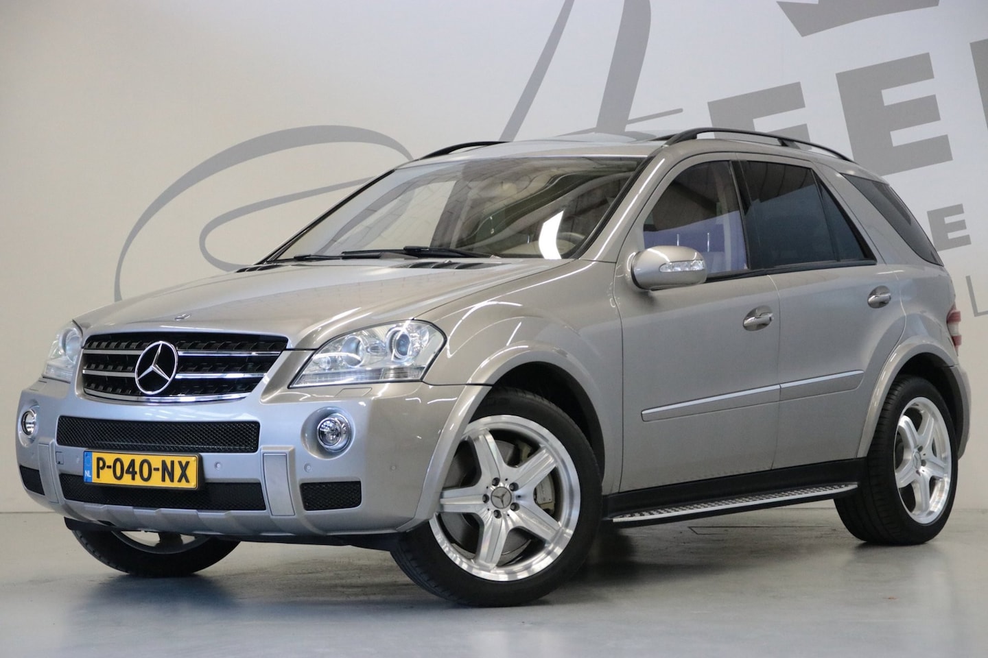 Mercedes-Benz M-klasse - AMG 63 Harman Kardon/ Schuif-kanteldak - AutoWereld.nl