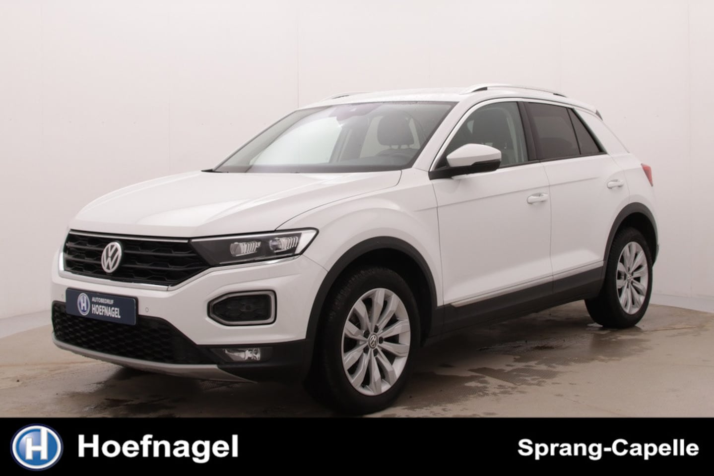 Volkswagen T-Roc - 1.5 TSI Sport | Trekhaak | Adaptive Cruise | Stoelverwarming | Digital Dash | CarPlay - AutoWereld.nl