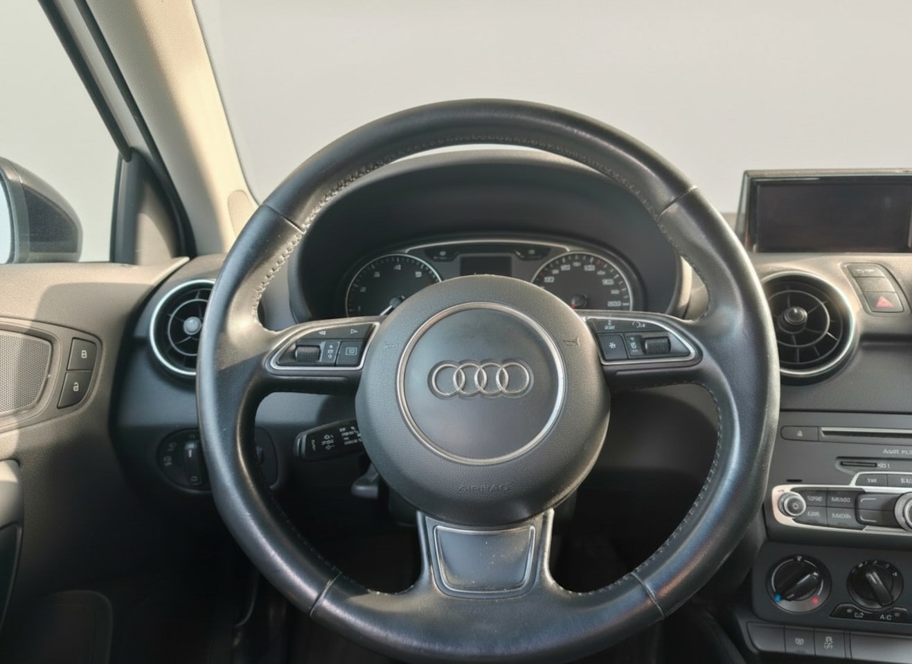 Audi A1 Sportback - 1.0 TFSI Adrenalin 1.0 TFSI Adrenalin, Airco, Cruise, Navi, Bluetooth, NAP
