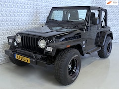 Jeep Wrangler - 4.0i Softtop 4X4 Airco / 93.000km (2005)