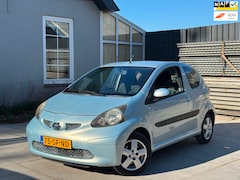 Toyota Aygo - 1.0-12V Sport | Nieuwe APK | Goed onderhouden | Airco | El. Ramen | NAP | Trekhaak | Sport