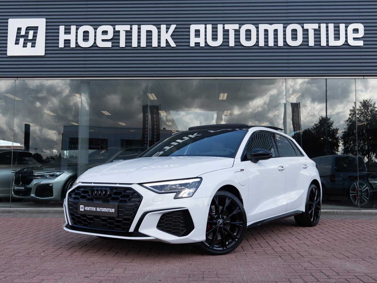 Audi A3 Sportback - 45 TFSI e S edition Competition | Pano | ACC | Ambiente - AutoWereld.nl