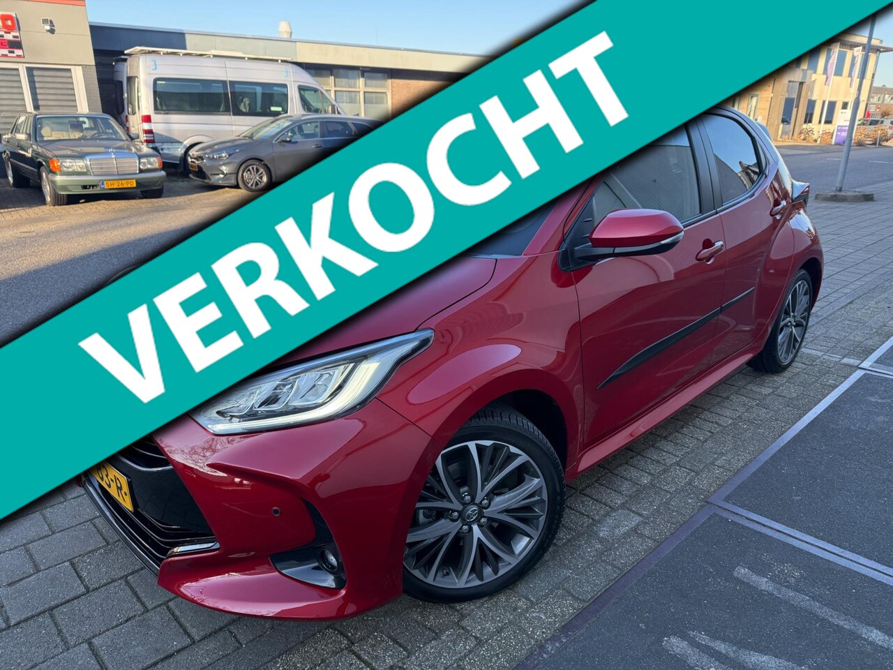 Toyota Yaris - 1.5 HYBRID 2024 130PK EXECUTIVE SPORT ACC LED AUT LANE-ASSIST LUXE - AutoWereld.nl