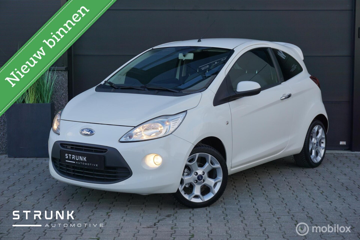 Ford Ka - 1.2 Titanium X Airco Centr Vergr LMV Origineel NL - AutoWereld.nl