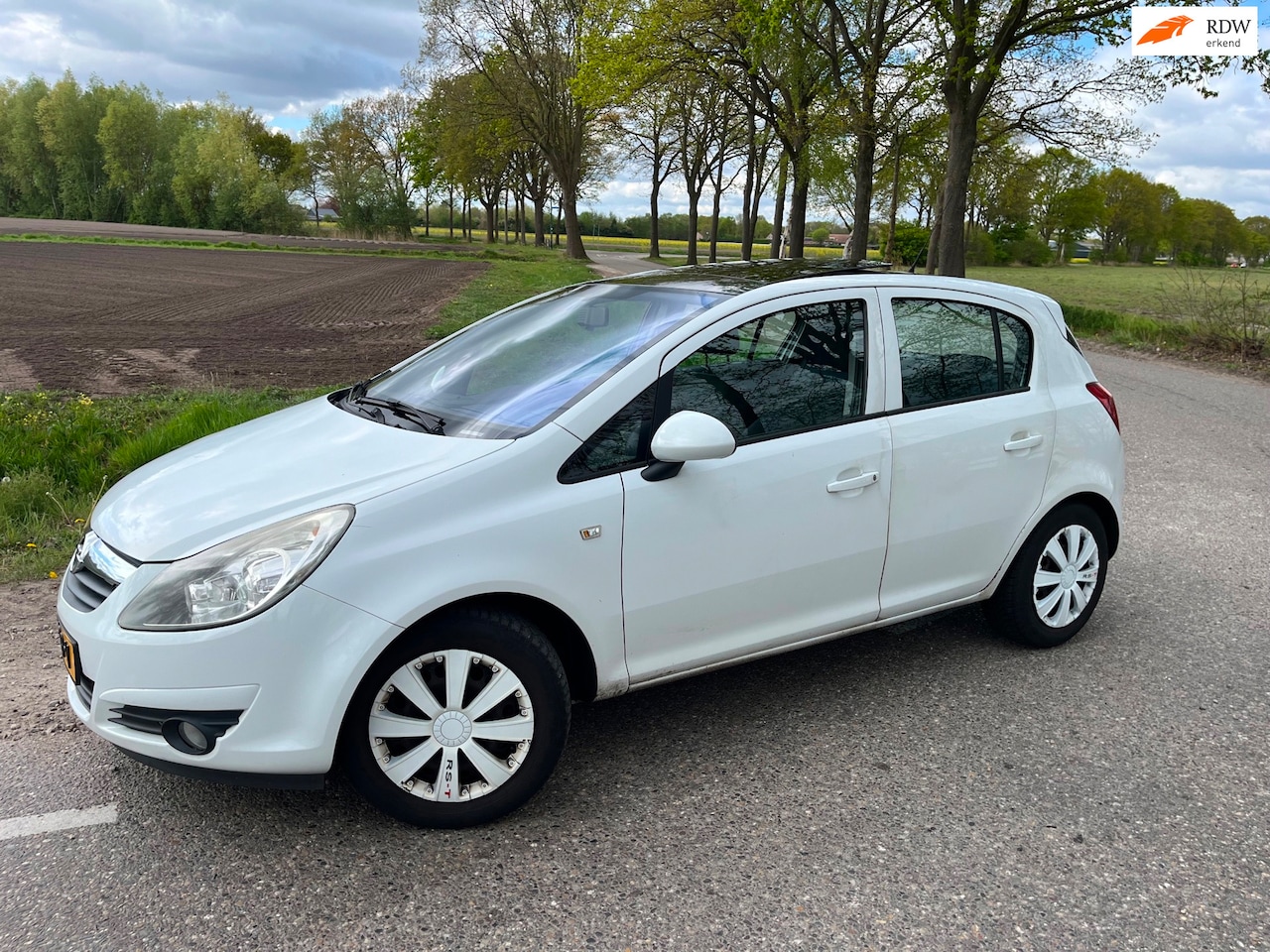 Opel Corsa - 1.4-16V Edition 1.4-16V Edition - AutoWereld.nl