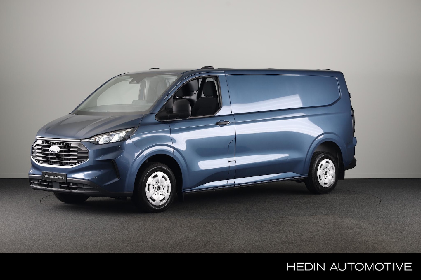 Ford Transit Custom - 320 2.0 TDCI L2H1 Trend 170pk Automaat | Trekhaak | Navigatie | Adaptive Cruise Control | - AutoWereld.nl