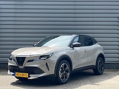 Alfa Romeo Junior - 1.2 Turbo Hybrid 136pk eDCT6 Ibrida Speciale | Automaat | Camera | Sensoren Voor + Achter
