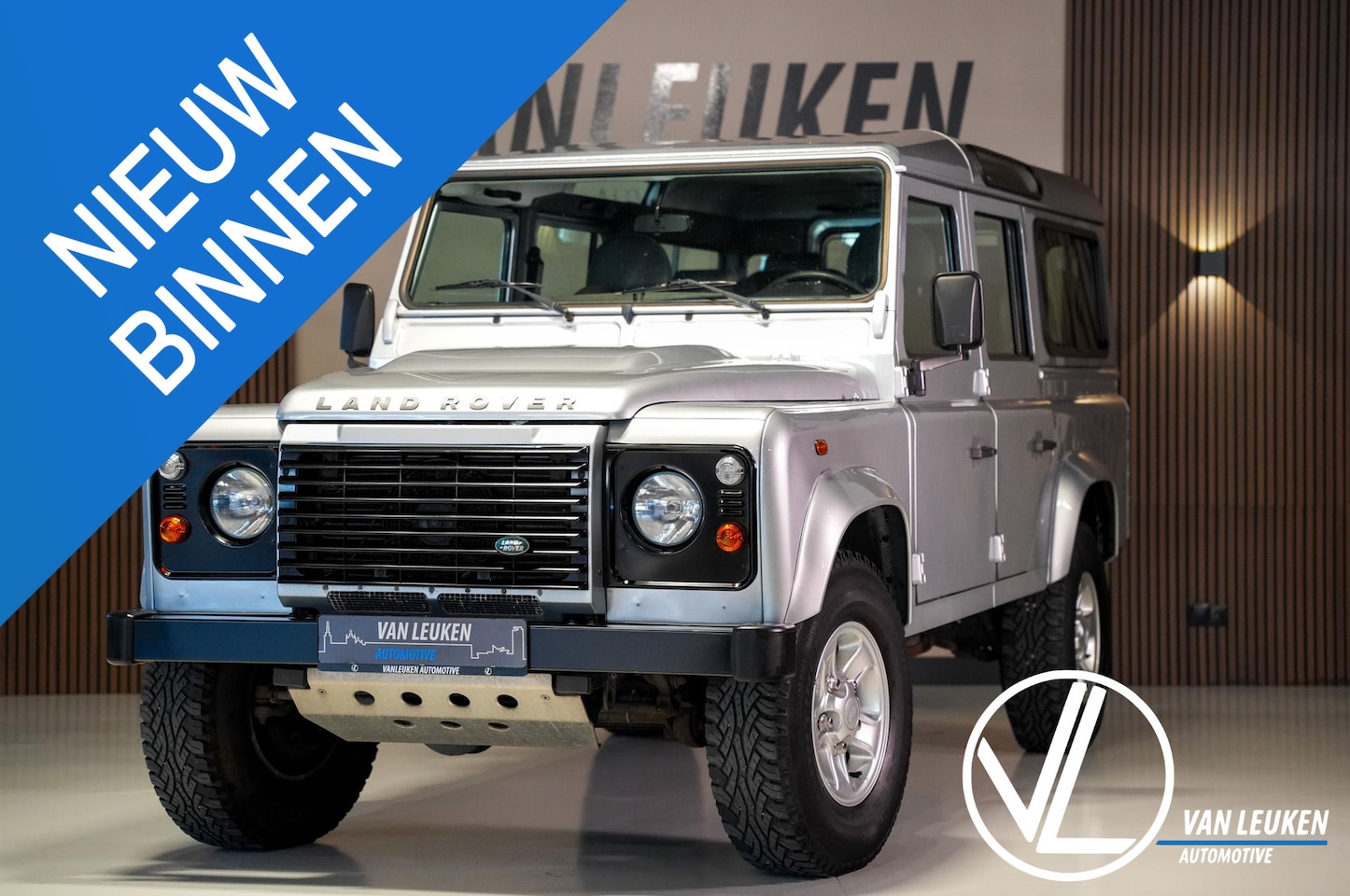 Land Rover Defender 110 - 2.2 D SW 110" by Piet Boon - AutoWereld.nl