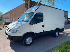 Iveco Daily - 35S12 300 / Airco / 170.606 KM / Airbag / 85KW=116PK / Rijdt en Schakelt Goed /