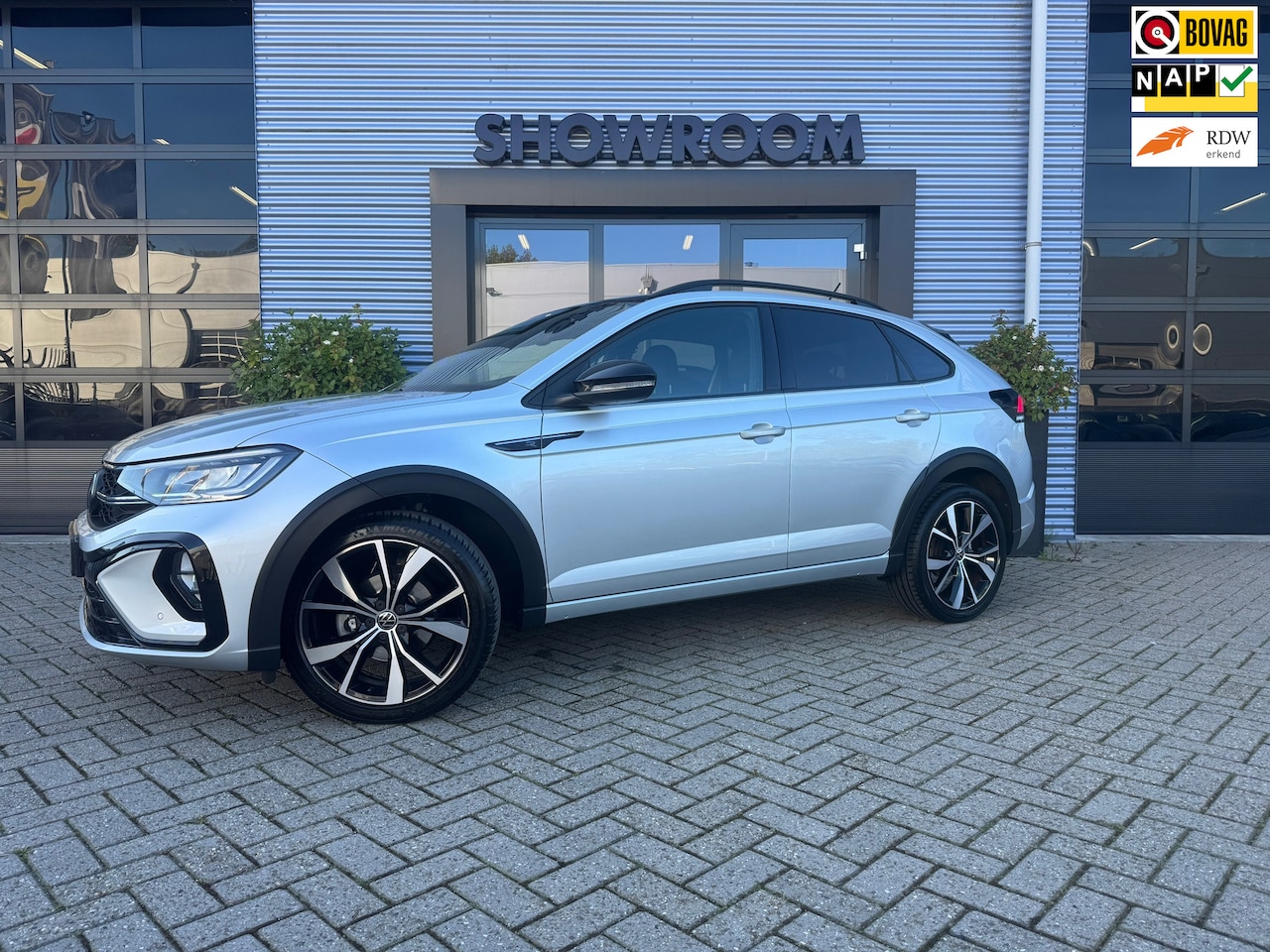 Volkswagen Taigo - 1.0 TSI R-Line Automaat |Apple Carplay|Navi|Stoelverwarming|Camera - AutoWereld.nl