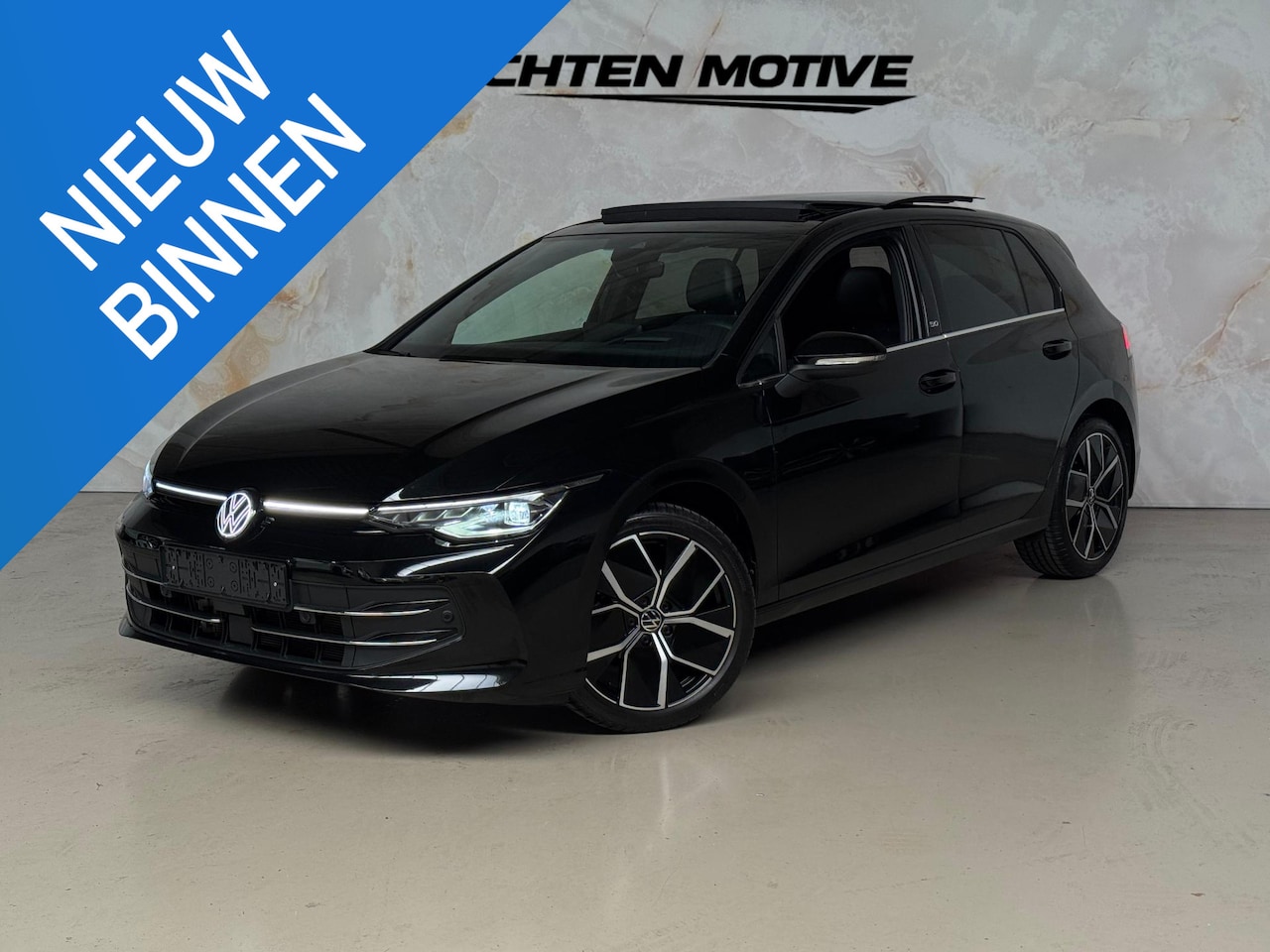 Volkswagen Golf - 1.5 eTSI 50 Edition / Pano / Massage / Head-up / - AutoWereld.nl