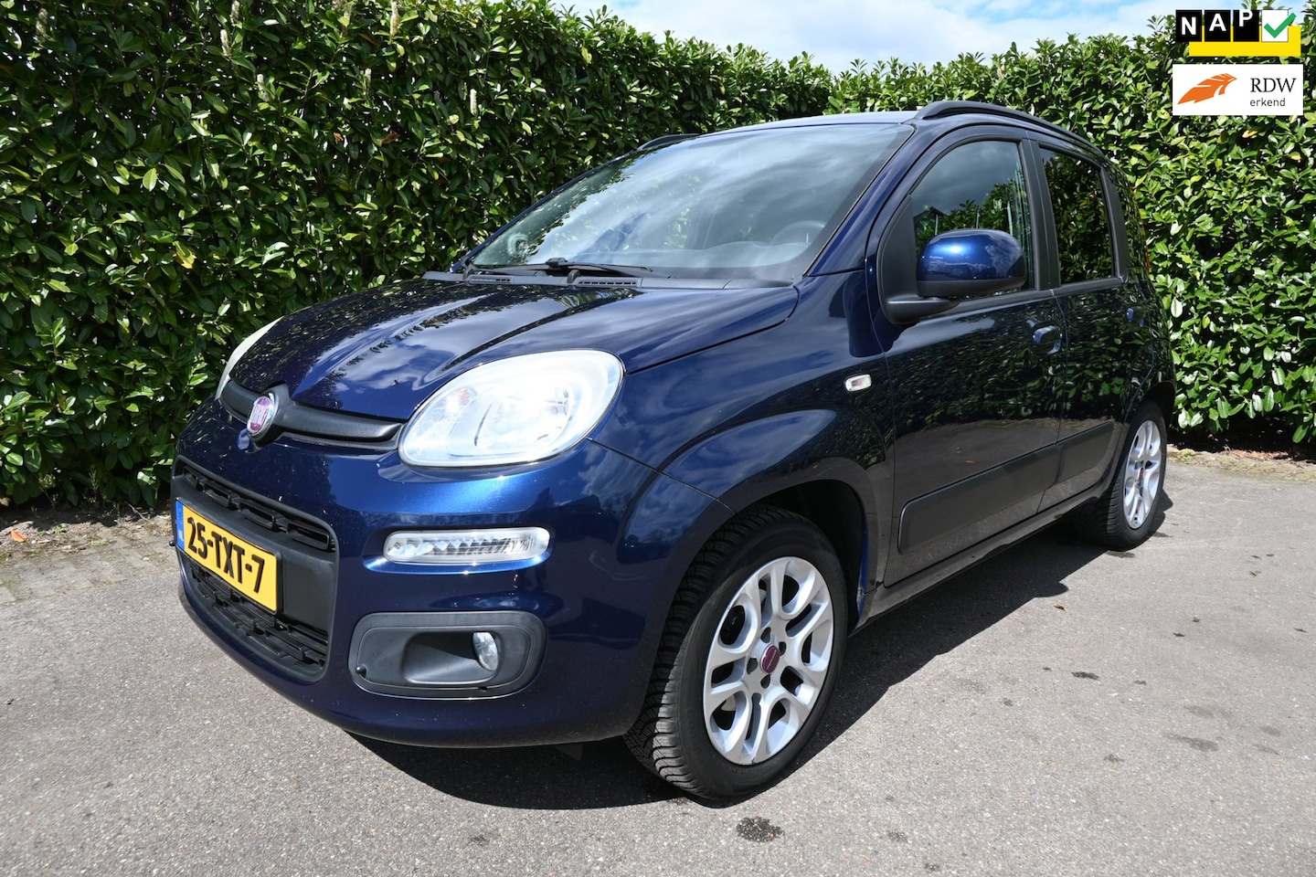 Fiat Panda - 0.9 TwinAir Lounge. Origineel Nederlandse auto met NAP en zeer gunstige km-stand: 79.084 - AutoWereld.nl