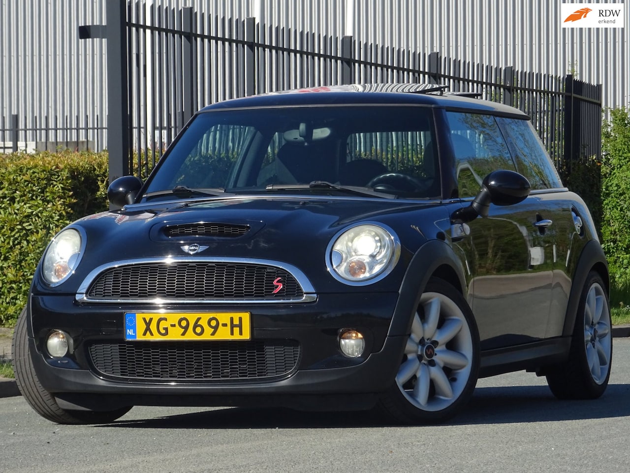 MINI Cooper S - Mini 1.6 Chili PANO/LEER/XENON/AC/CRUISE/APK - AutoWereld.nl