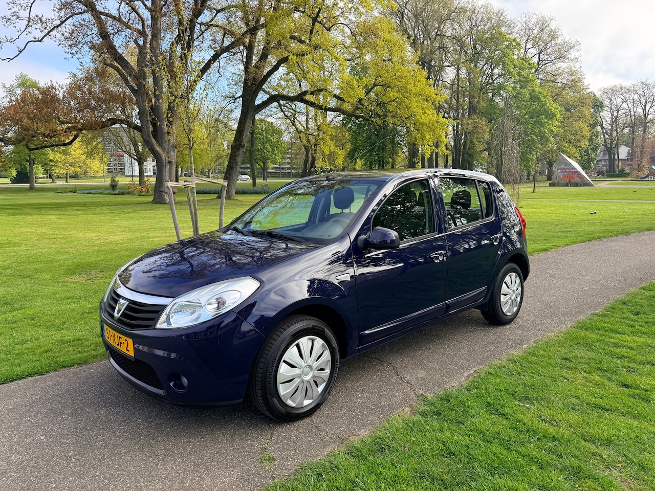 Dacia Sandero - 1.2 Lauréate Lage km stand EERSTE EIGENAAR - AutoWereld.nl