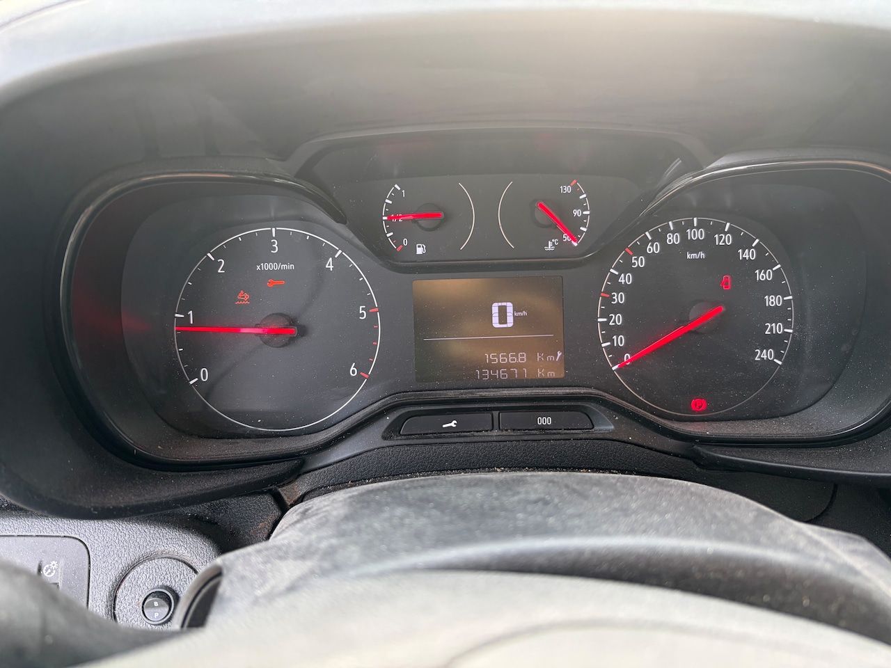 Opel Combo - 1.6D L2H1 Edition 2 schuifdeuren, parkeer sensoren achter, ingebouwde lade systeem - AutoWereld.nl