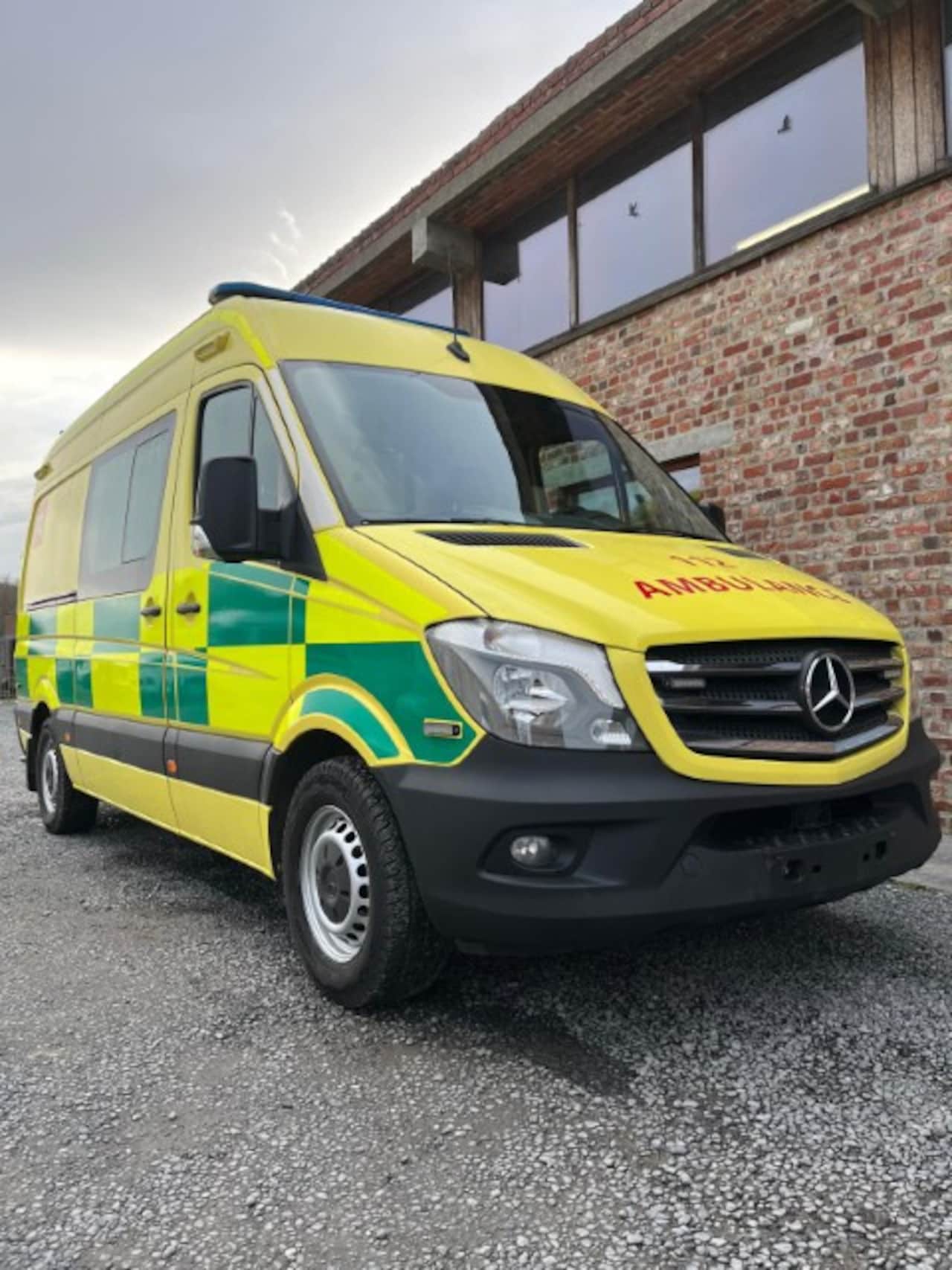 Mercedes-Benz Sprinter - L2H2 Ambulance - AutoWereld.nl
