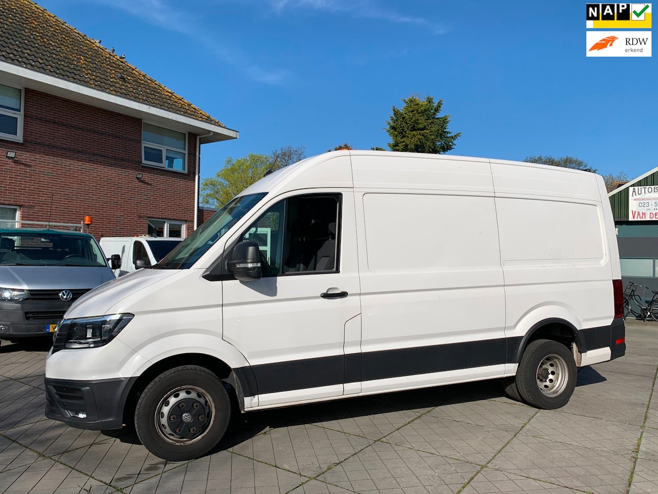 Volkswagen Crafter - 50 2.0 TDI L3H3 DL Highline 50 2.0 TDI L3H3 DL Highline - AutoWereld.nl