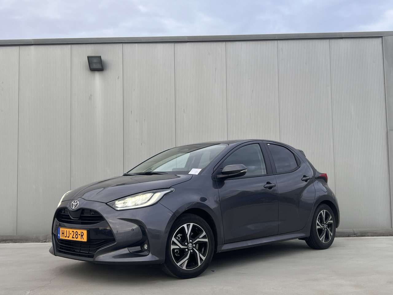 Toyota Yaris - 1.5 Hybrid 115 Dynamic | Comfort Pack | Stoel en stuur verwarming | Dode hoek detectie - AutoWereld.nl