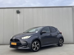 Toyota Yaris - 1.5 Hybrid 115 Dynamic | Comfort Pack | Stoel en stuur verwarming | Dode hoek detectie