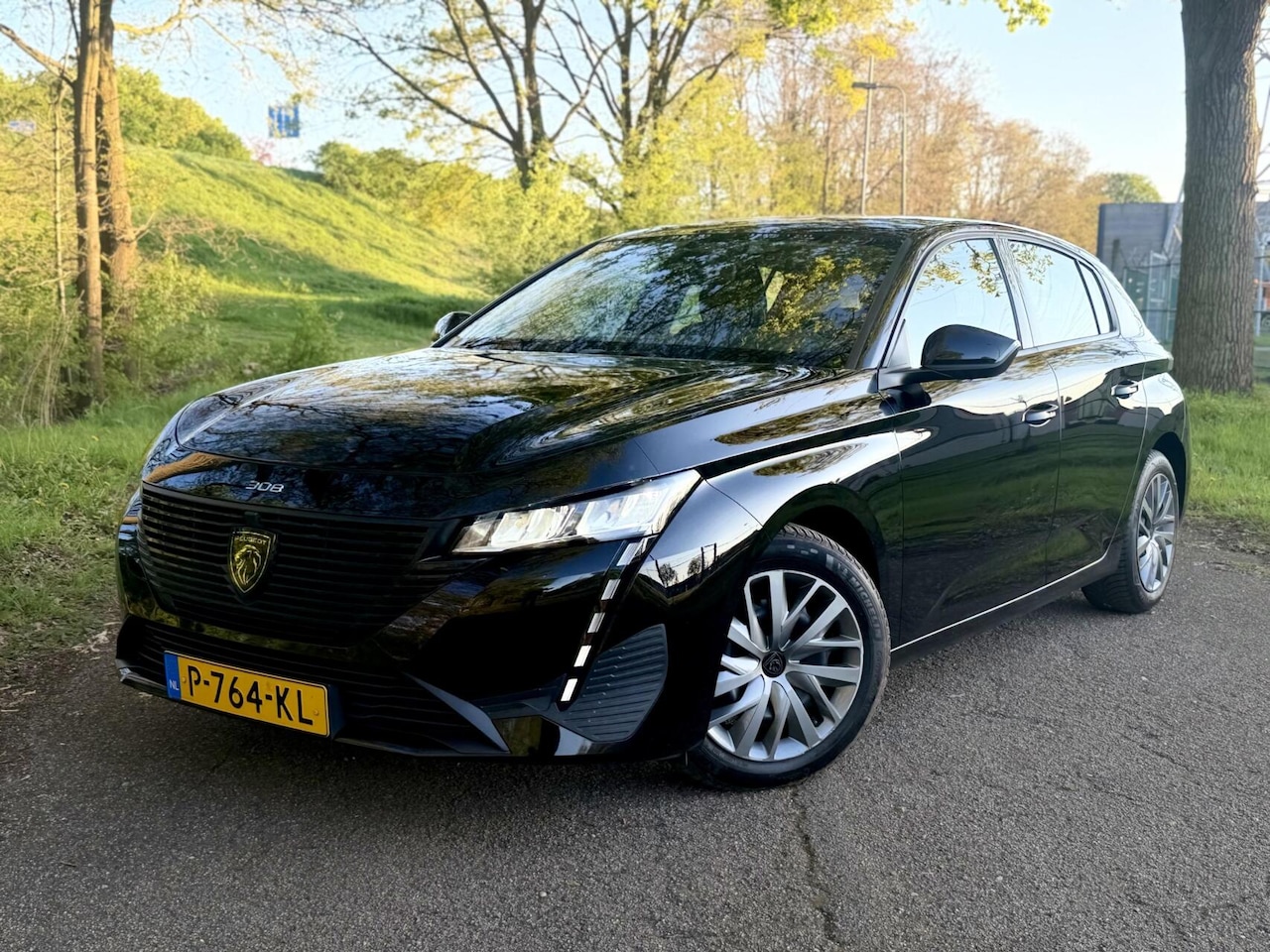 Peugeot 308 - 1.2 PureTech LED DAB+ CarPlay NAP ✅ - AutoWereld.nl