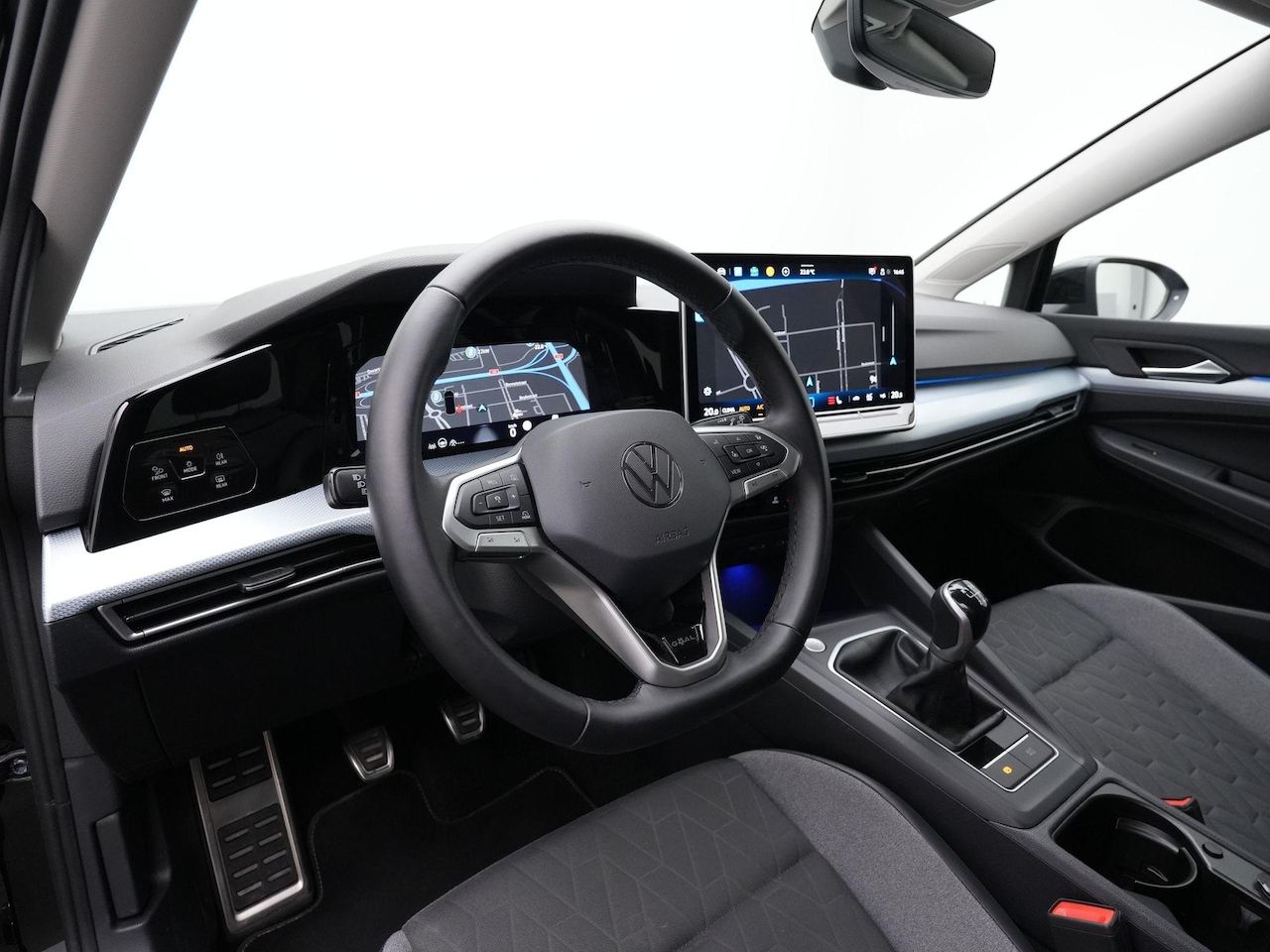 Volkswagen Golf Variant - 1.5 eTSI 150 pk Life Goal Edition | Trekhaak | Stuur-/stoelverwarming | Achteruitrijcamera - AutoWereld.nl