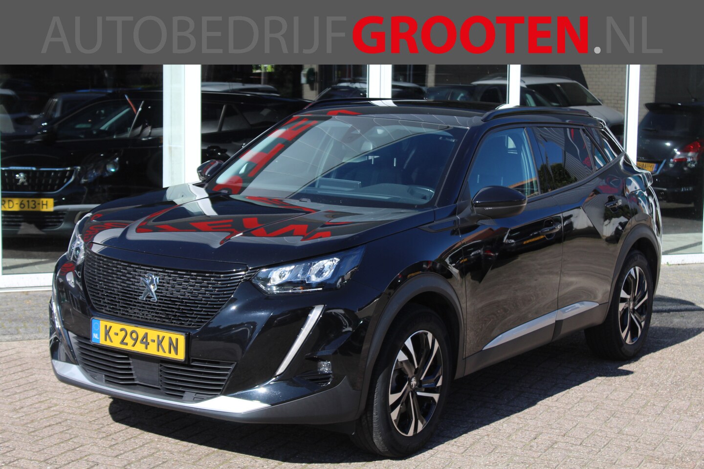 Peugeot e-2008 - EV Blue Lease Allure 50 kWh - AutoWereld.nl