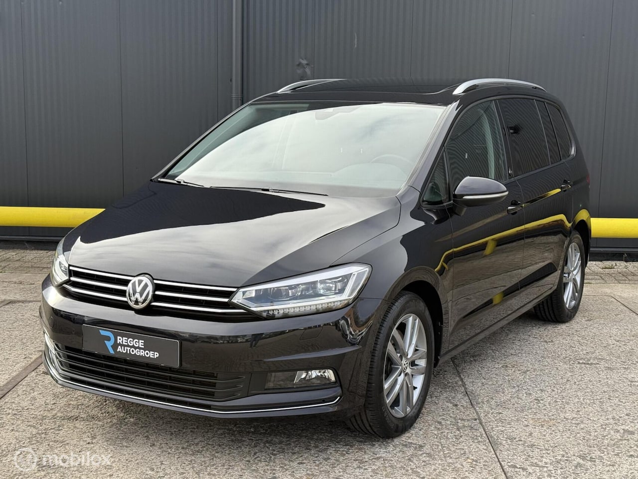 Volkswagen Touran - 1.4 TSI Highline PANODAK | ACC | AUTOMAAT - AutoWereld.nl