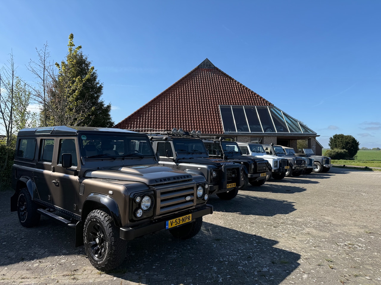 Land Rover Defender - 2.4 TD 110 SW Rough Van tweede eigenaar