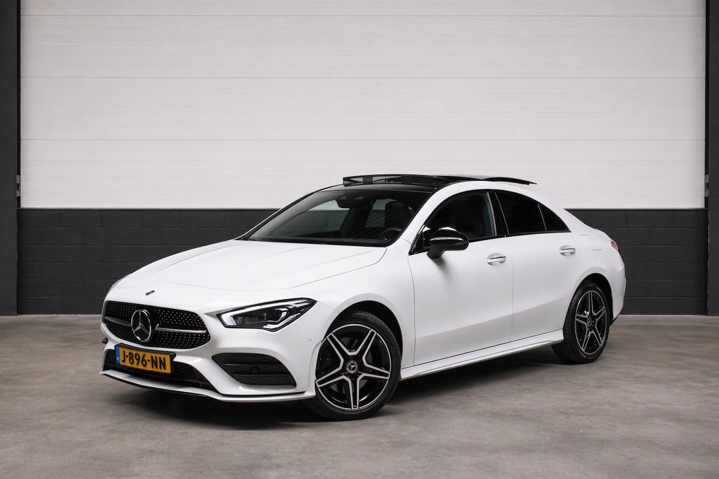 Mercedes-Benz CLA-Klasse - 250 e AMG l Pano l Sfeer l Camera - AutoWereld.nl