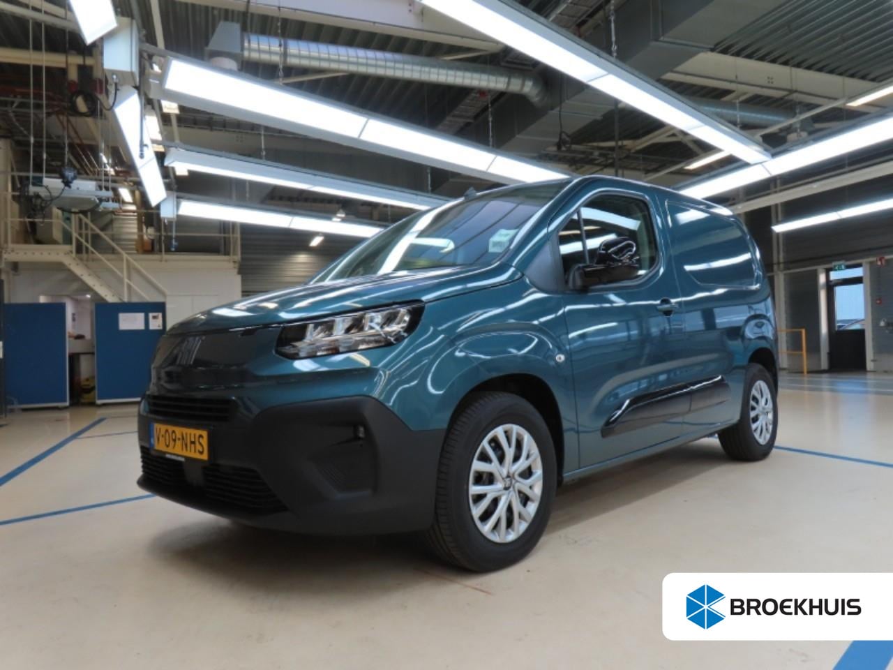Fiat E-Doblo - 50 kWh 136 PK 8 JAAR GARANTIE! | 3-ZITS | 10" SCHERM + DRAADLOOS CARPLAY | LED KOPLAMPEN | - AutoWereld.nl