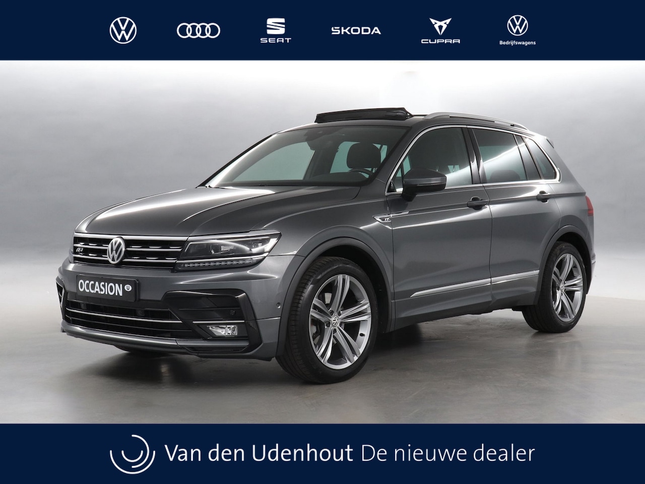 Volkswagen Tiguan - 1.5 TSI 150pkAutomaat Highline Business R / Panoramadak / Camera / LED - AutoWereld.nl