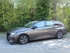 Peugeot 308 SW - 1.5 BlueHDi Active Pack Business Plaat van een auto