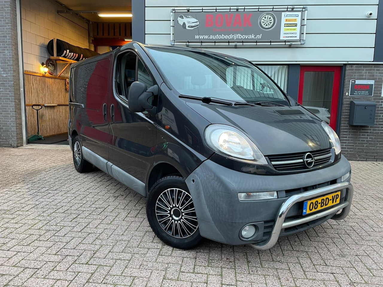 Opel Vivaro - 1.9 DI L1H1 Dubbele cabine Youngtimer 300,- bijtelling per jaar! - AutoWereld.nl