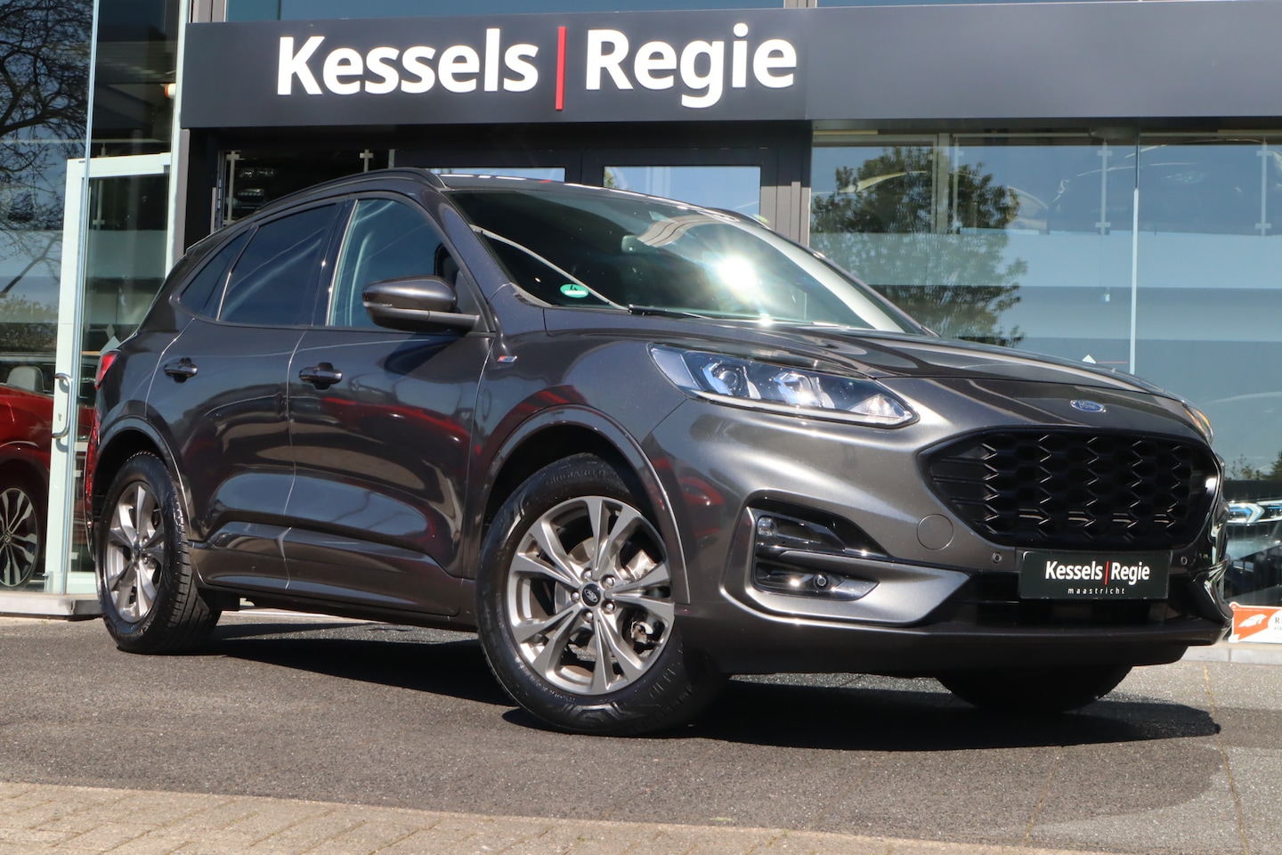 Ford Kuga - 1.5 EcoBoost ST-Line | Keyless | CarPlay | Stuur/Stoelverwarming | Sensoren | Navi | DAB | - AutoWereld.nl