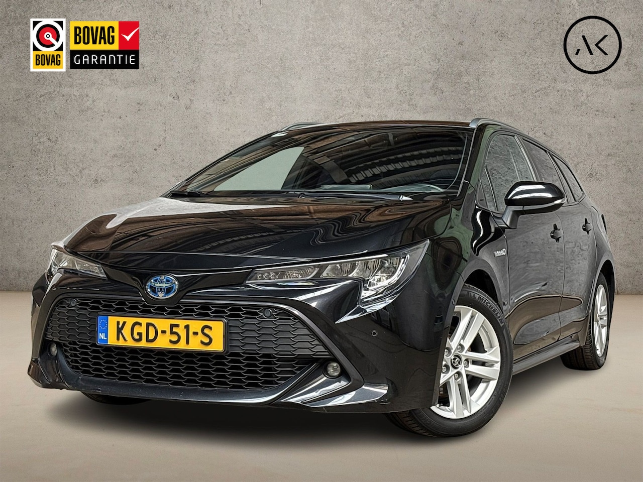 Toyota Corolla - 1.8 Hybrid Sport Automaat (NAVIGATIE, LEDER, VIRTUAL COCKPIT, CAMERA, SPORTSTOELEN, GETINT - AutoWereld.nl