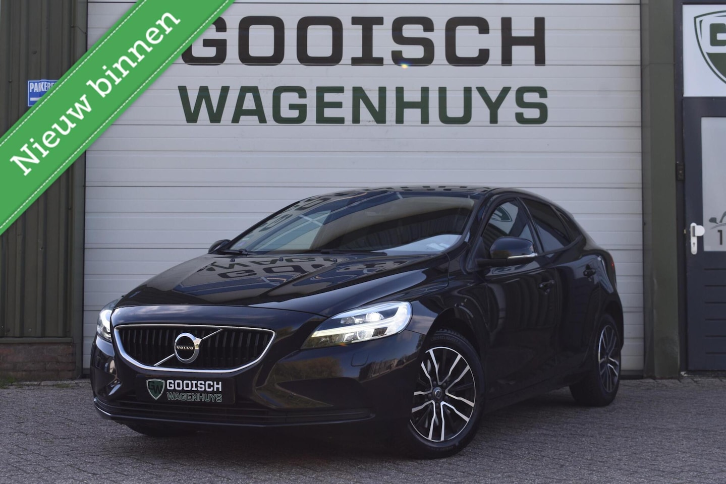 Volvo V40 - 1.5 T2 Nordic+ | LED | Camera | Trekhaak | Stoelverwarming | - AutoWereld.nl